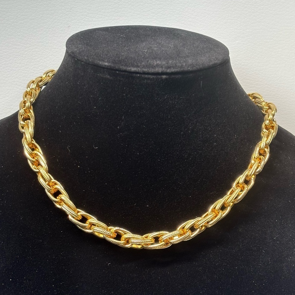 Vintage gold tone large link necklace